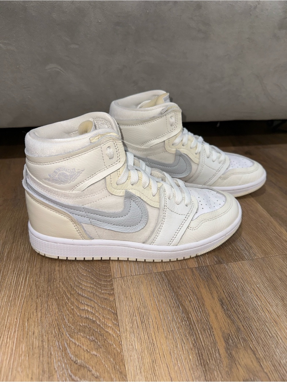 Wmns Air Jordan 1 MM High 'Coconut Milk' (Style Code: FB9891-100)